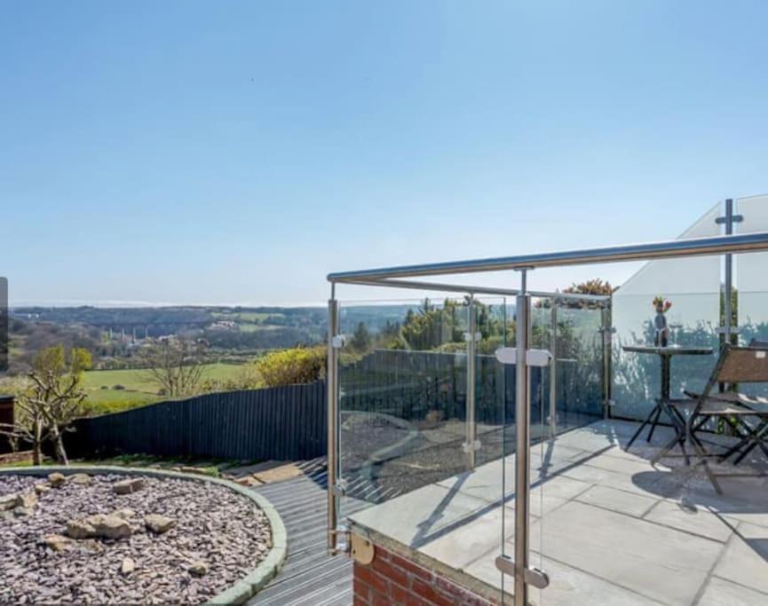 The View At 52, Whitby 아파트 외부 사진