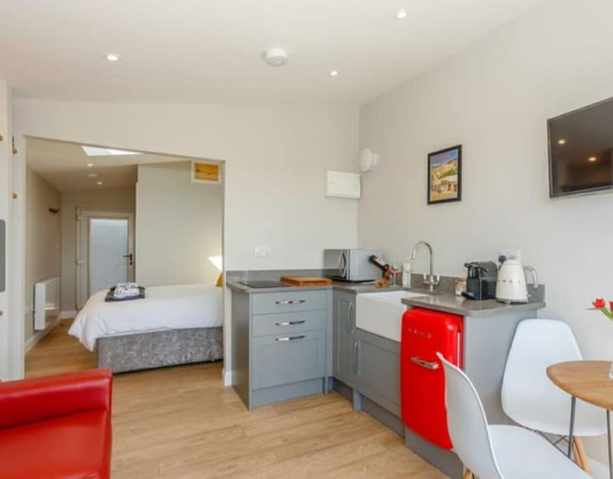The View At 52, Whitby 아파트 외부 사진